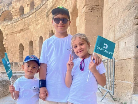 3 children who also helped