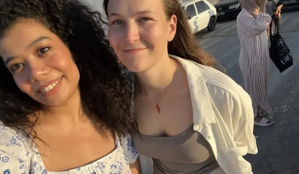 Selfie Azubine Sophie mit tunesischer Kollegin