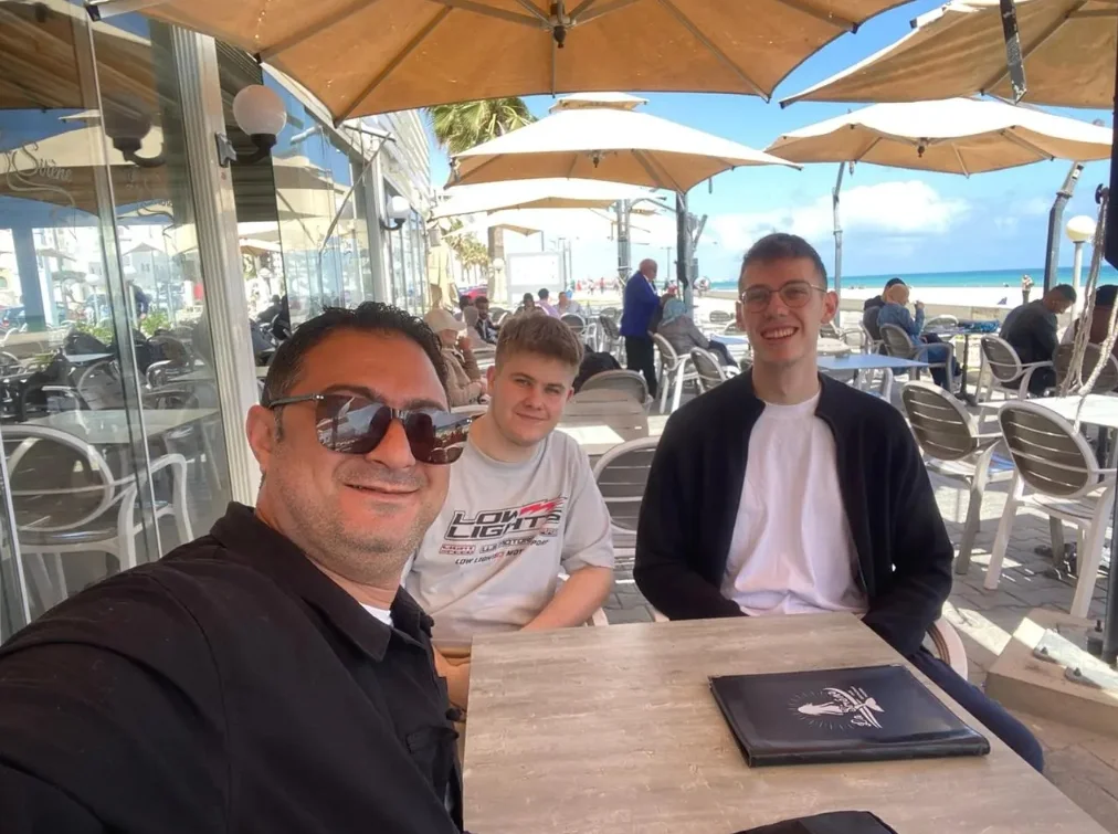Selfie Azubis mit tunesischem Ausbilder