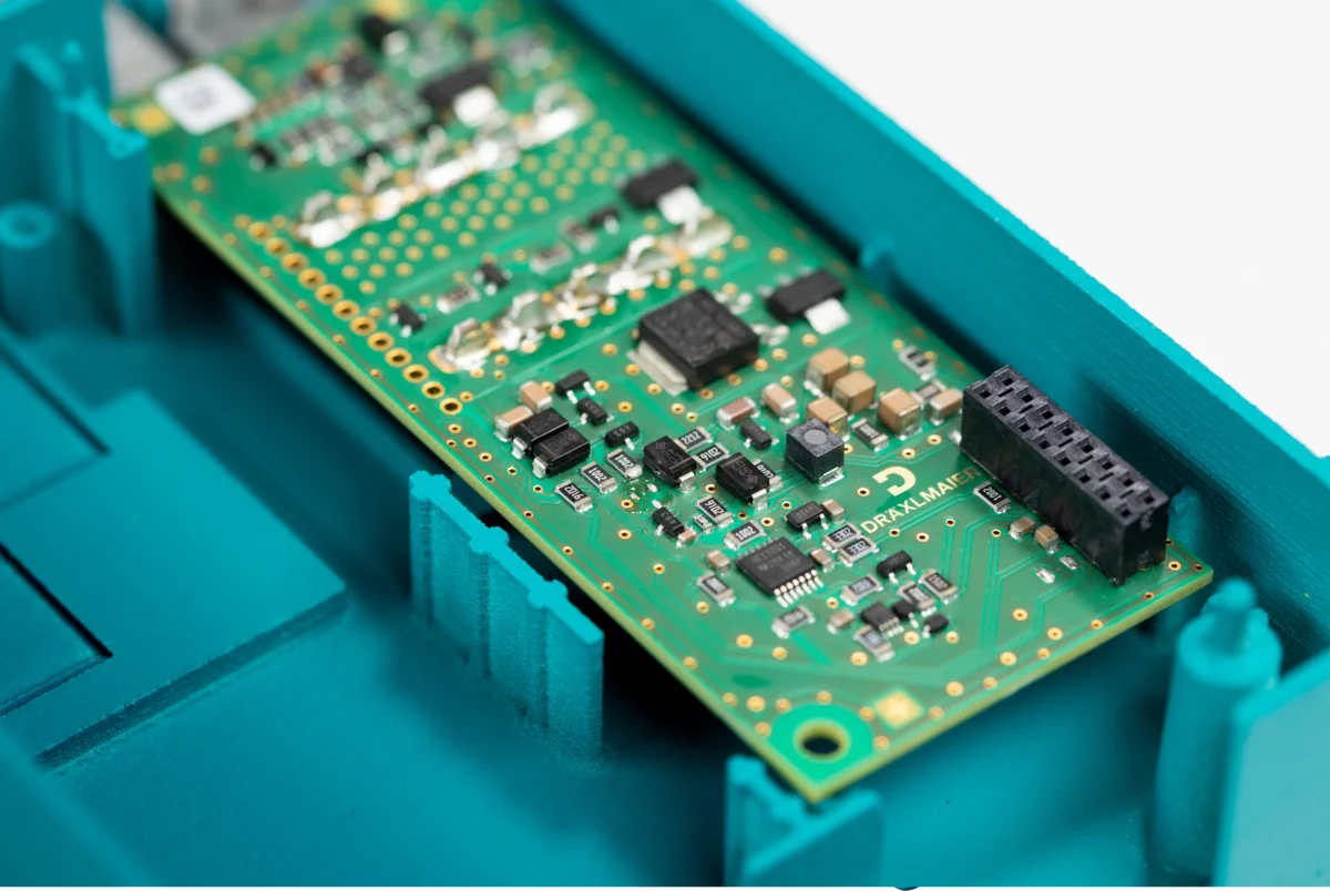 The dFUSE smart HV is an essential electronic component in the HV electrical system.